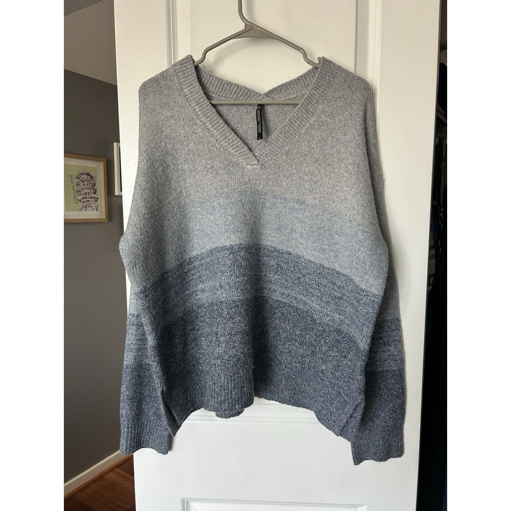 Kuhl Women's Blue Color Block Ombre Sweater V Neck Size Large - Picture 1 of 7